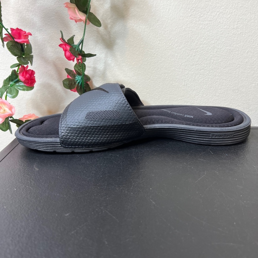 ๐น Nike Solarsoft Comfort Mens Size 11 US Black Slip On Slides Sandal 705513-090 - Picture 6 of 13
